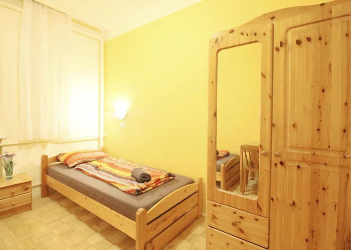 Double In Hutteldorfer Strasse Area *