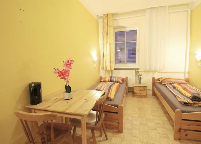 Double In Hutteldorfer Strasse Area *