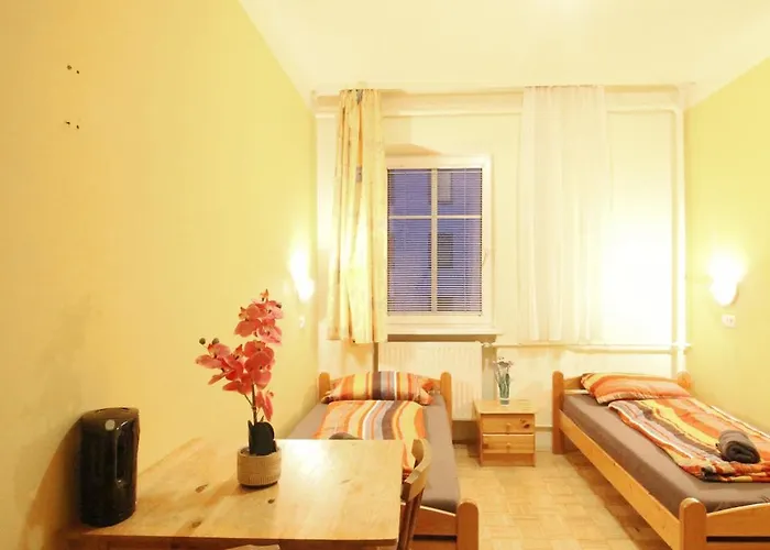 Double In Hutteldorfer Strasse Area * ウィーン